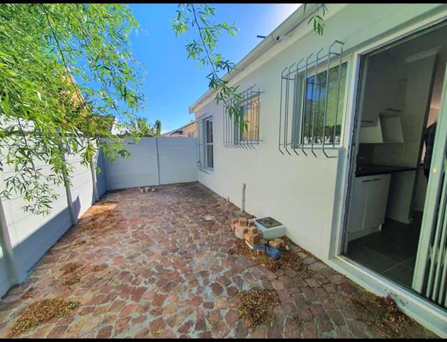 2 BEDROOM HOUSE FOR SALE IN GLENWOOD